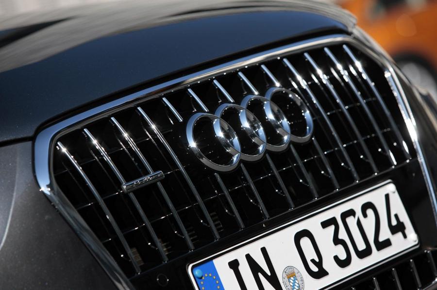 Детали экстерьера Audi Q3 2.0 TFSI Quattro S-Line (8U) 2011 года  (WW) (фото 9 из 68)